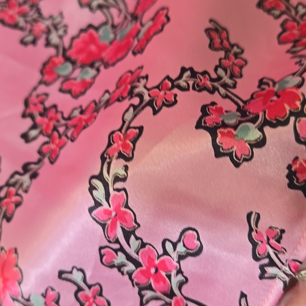 NWT Betsey Johnson Intimates Unique & Elegant Pink Floral/Black Lace Nightie - Picture 3 of 11